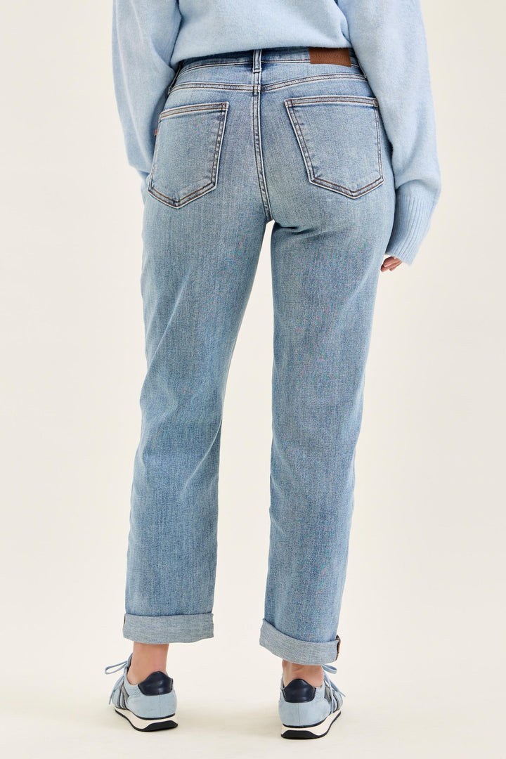Judy Blue Maribel Mid Rise Boyfriend Jeans