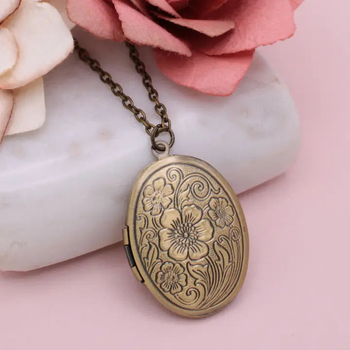 Annelise Vintage Floral Locket Necklace