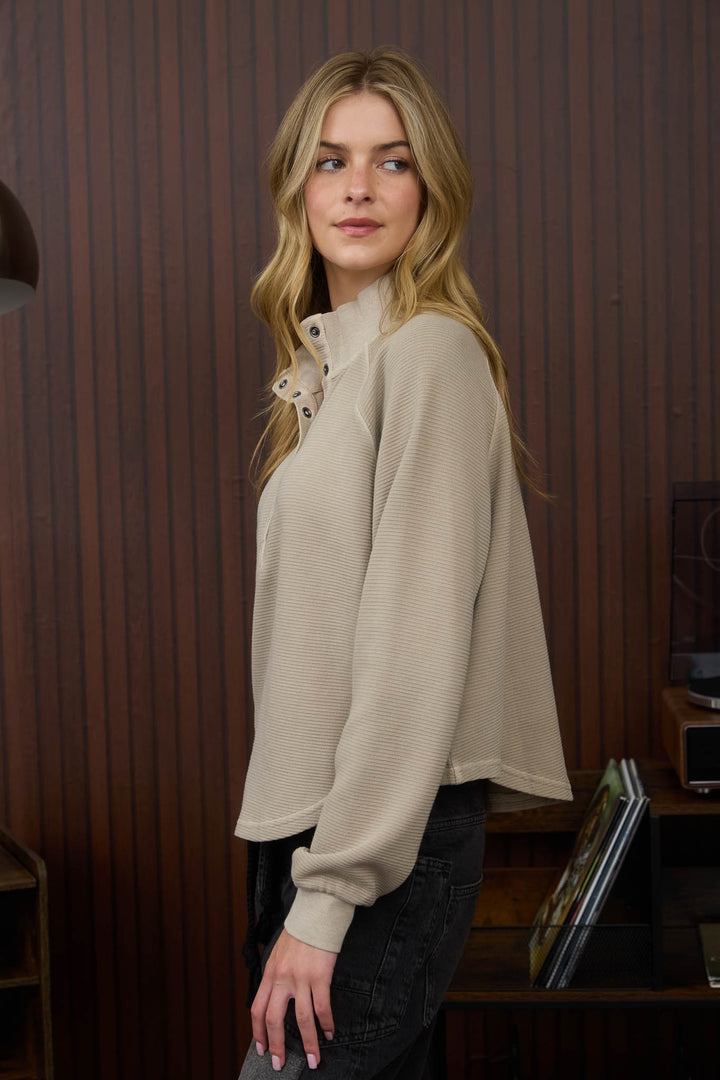 Sela Mock Neck Henley