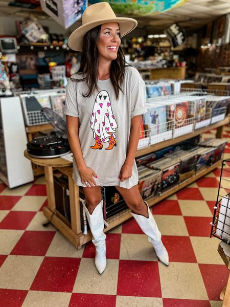 Sarah Boo In Boots Tee