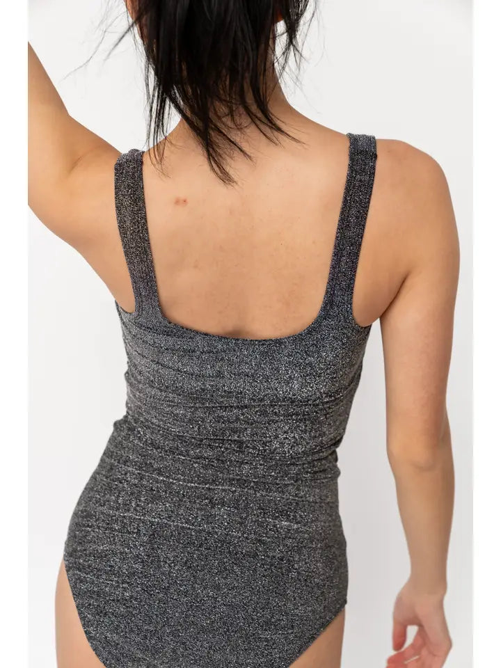 Callie Scoop Neck Knotted Midi Top