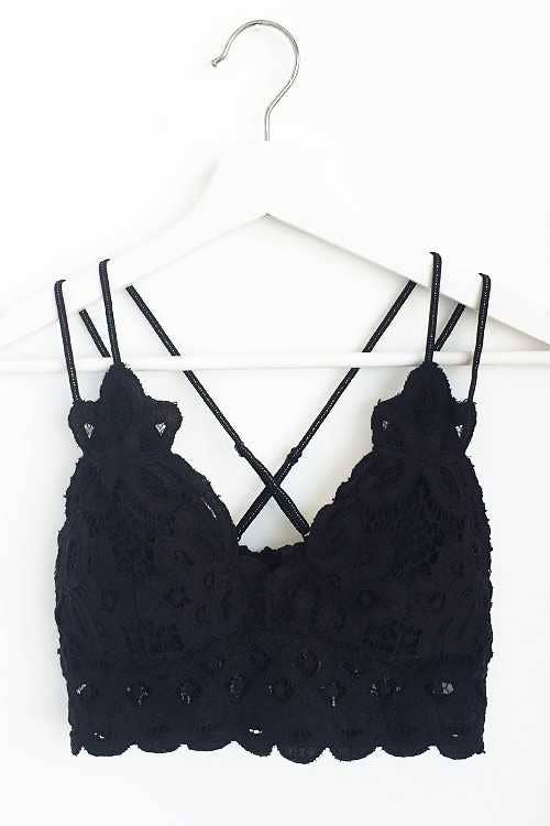 Scalloped Lace Cami Bralette -  Extended Sizes. Black.